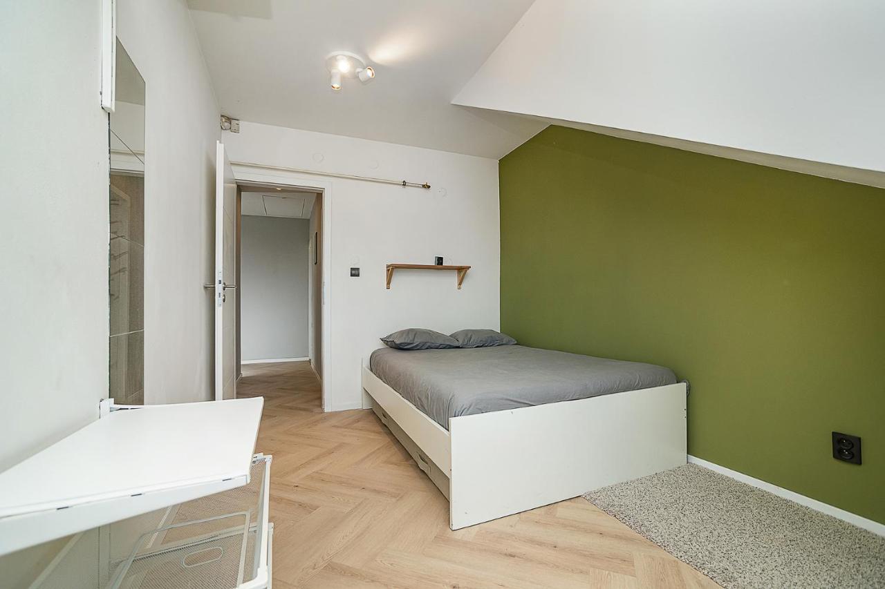 Big 4-Bedroom Flat, Terrace With Great Vitkov View Prag Exteriör bild