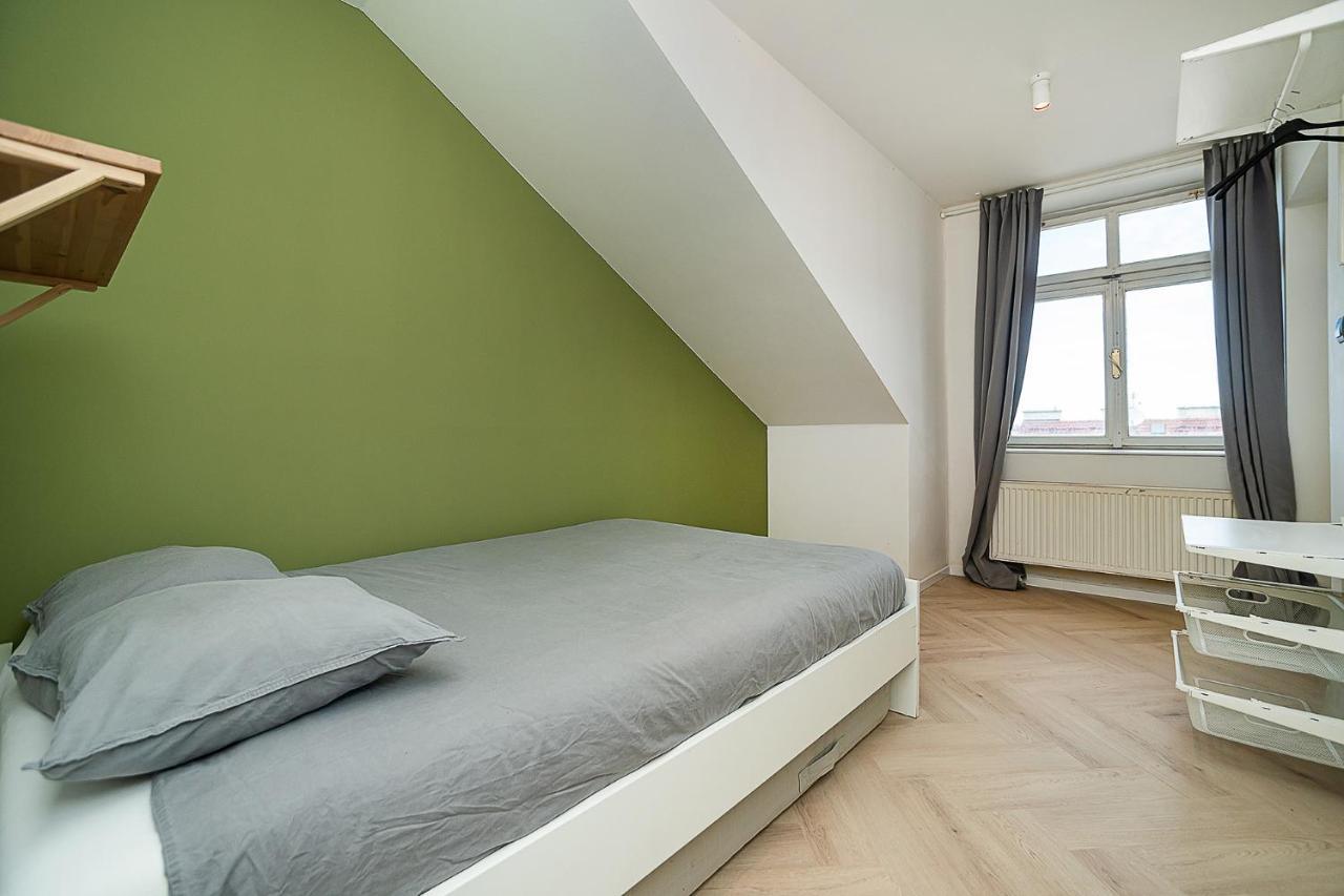Big 4-Bedroom Flat, Terrace With Great Vitkov View Prag Exteriör bild
