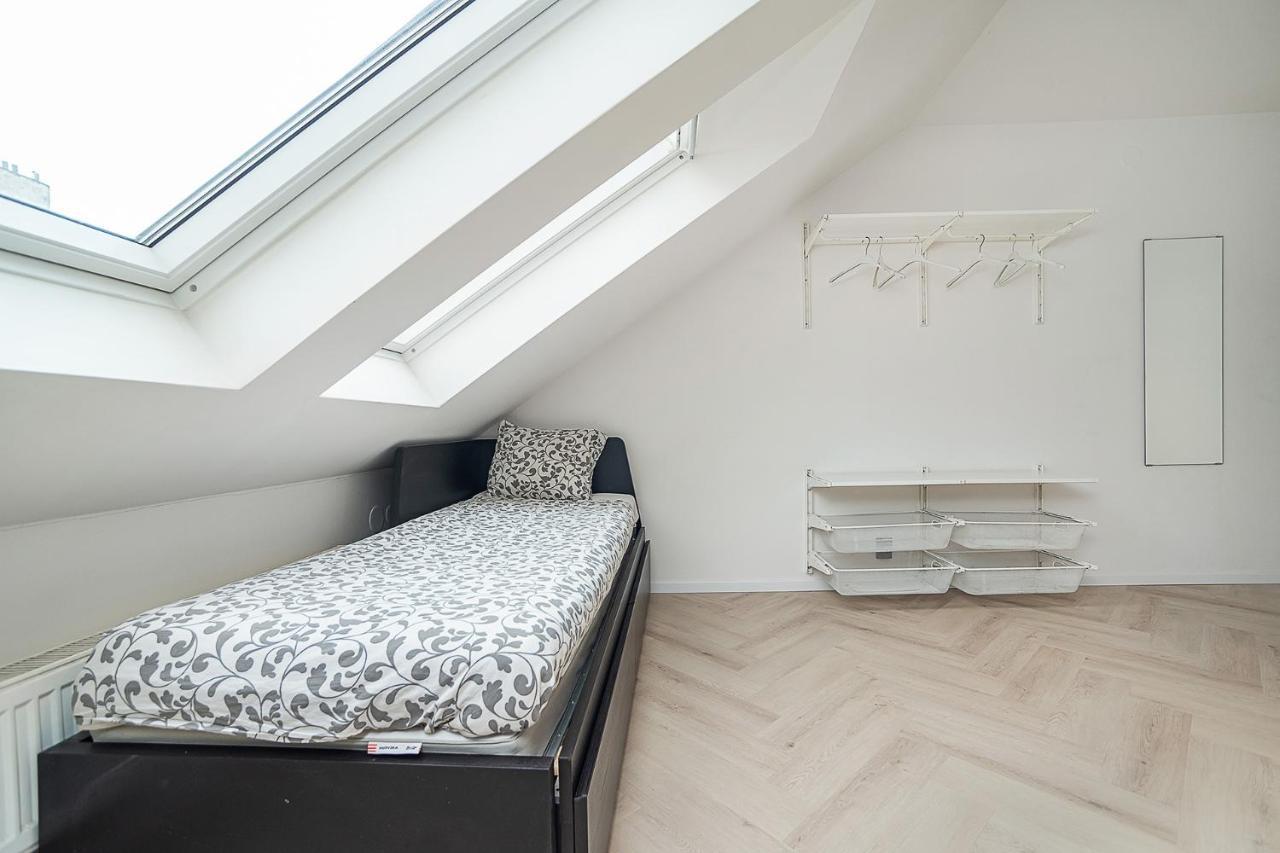Big 4-Bedroom Flat, Terrace With Great Vitkov View Prag Exteriör bild